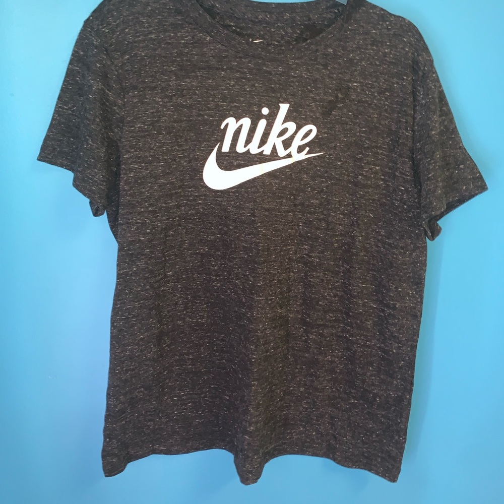 WOMENS NIKE SHIRT